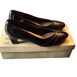 Vintage Selby Molly Black Patent Leather Heels Made in USA Size 8.5B